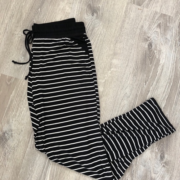 SUPER SOFT Striped Pants! 🐼 - Picture 2 of 5